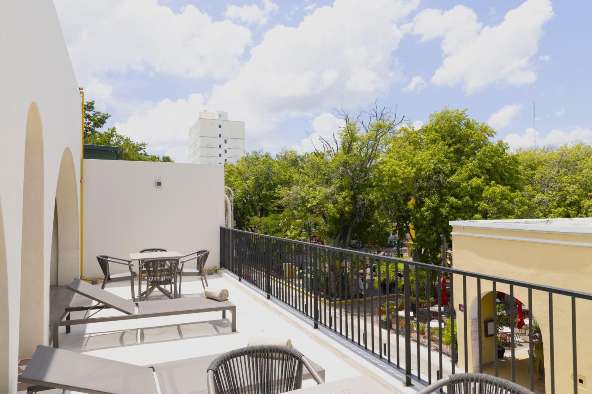 Meson Santa Lucia Hotel Merida Exterior photo