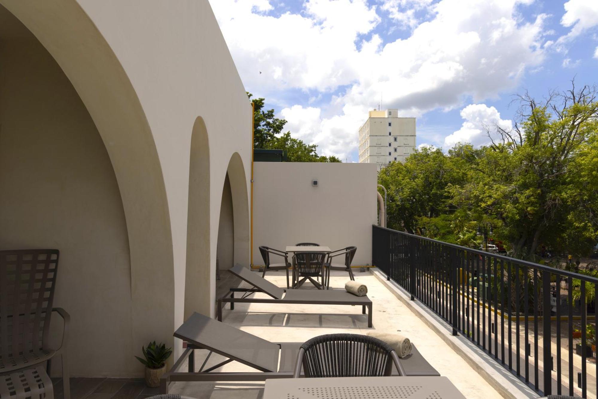 Meson Santa Lucia Hotel Merida Exterior photo