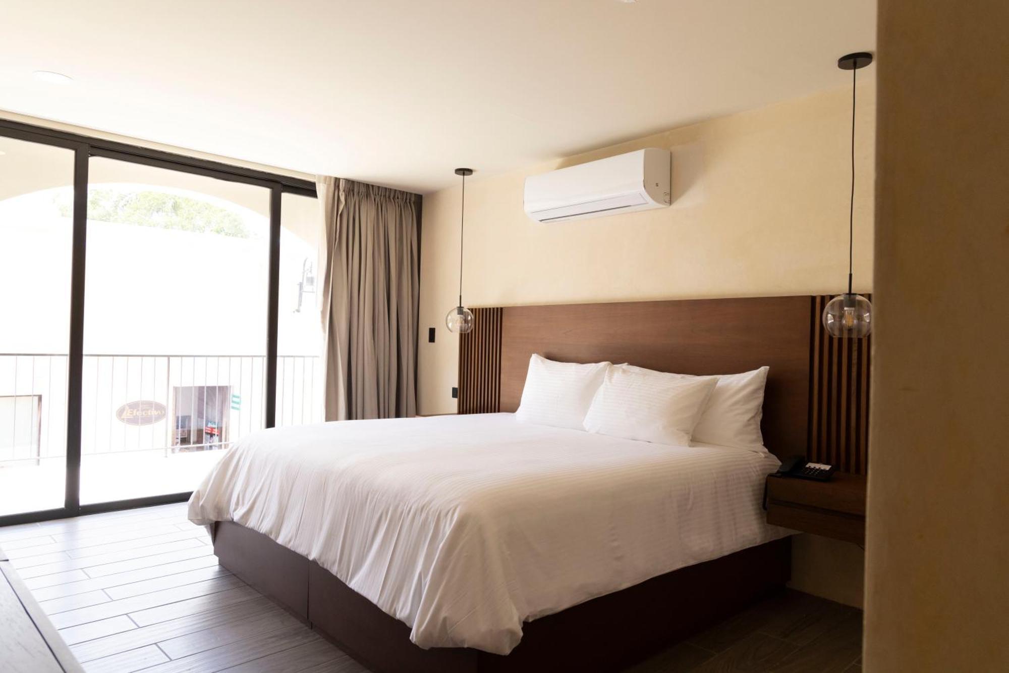 Meson Santa Lucia Hotel Merida Exterior photo
